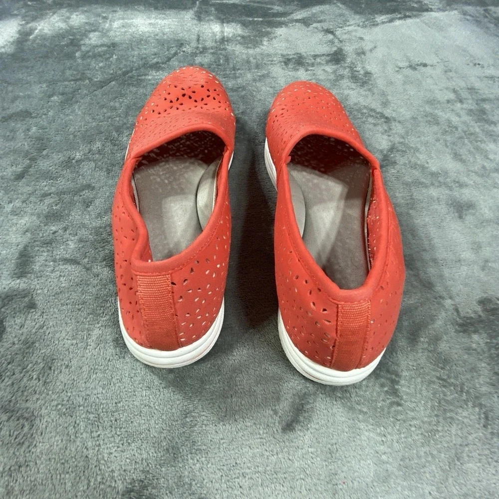 Clarks feel free
